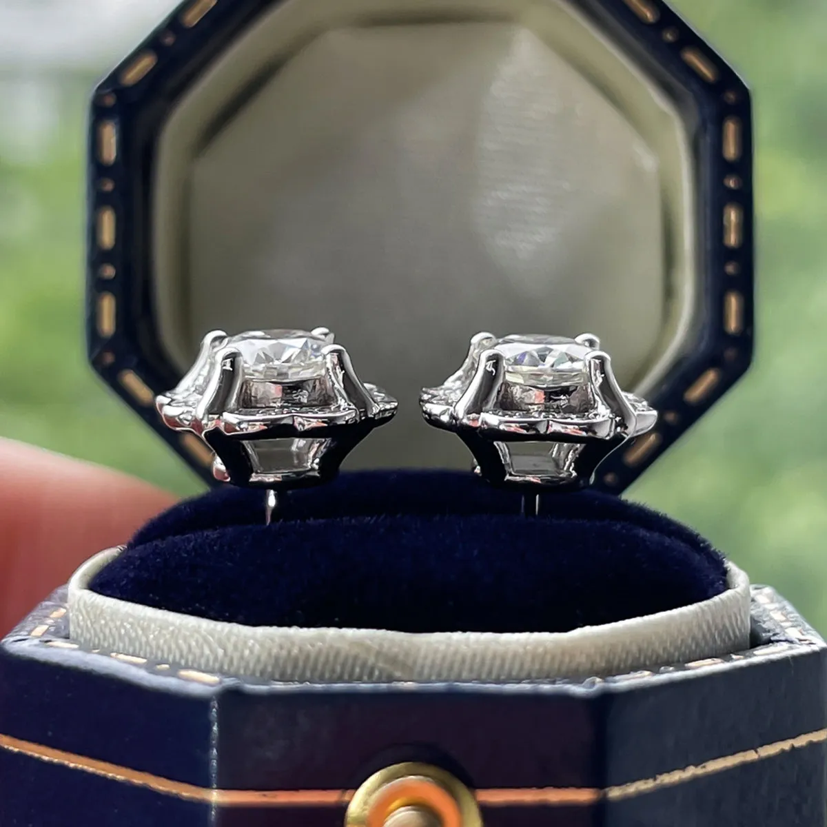 1.0CTTW D Color Moissanite 925 Sterling Silver Charm Flower Stud Earrings