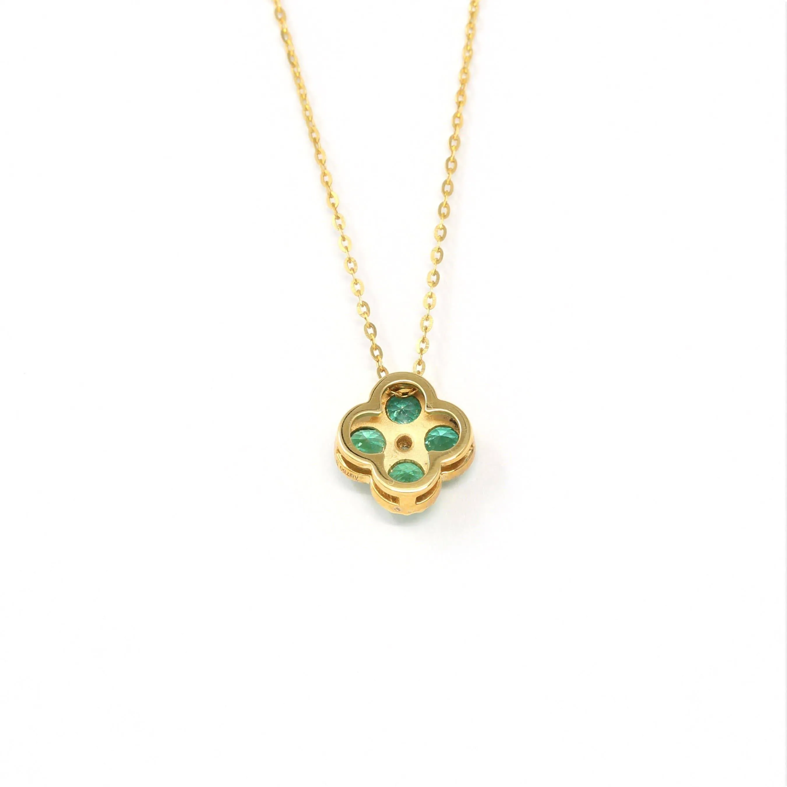 18k Yellow Gold Emerald Clover With 1/5 CTW Diamonds Pendant Necklace