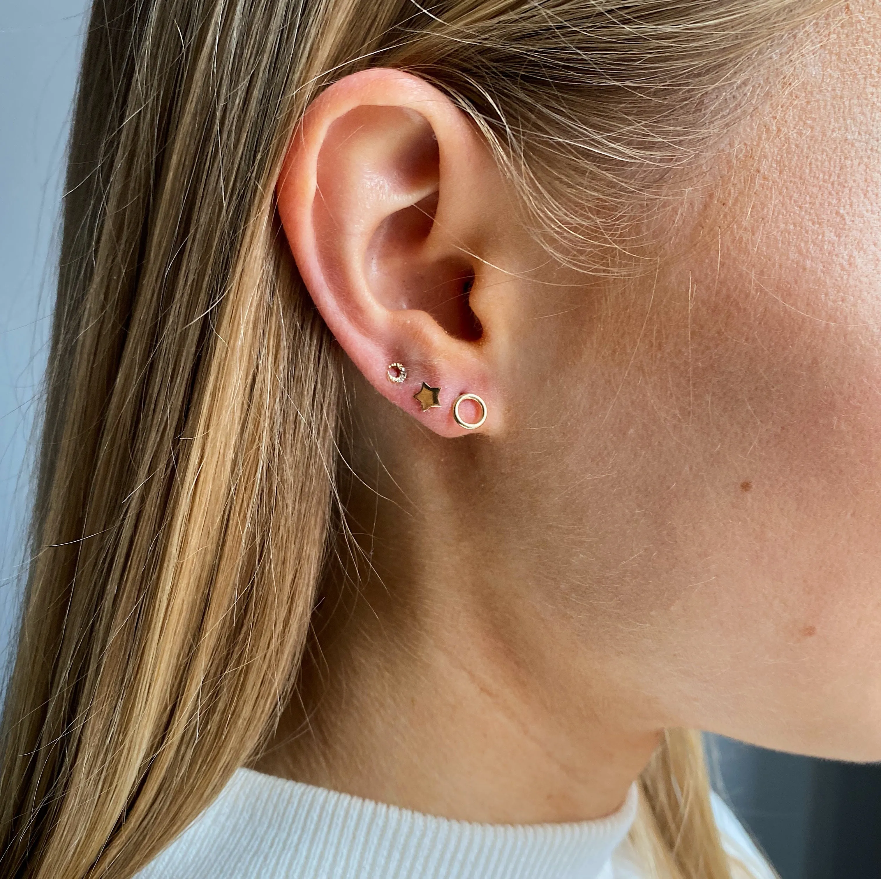 9kt Gold Circle Stud Earrings