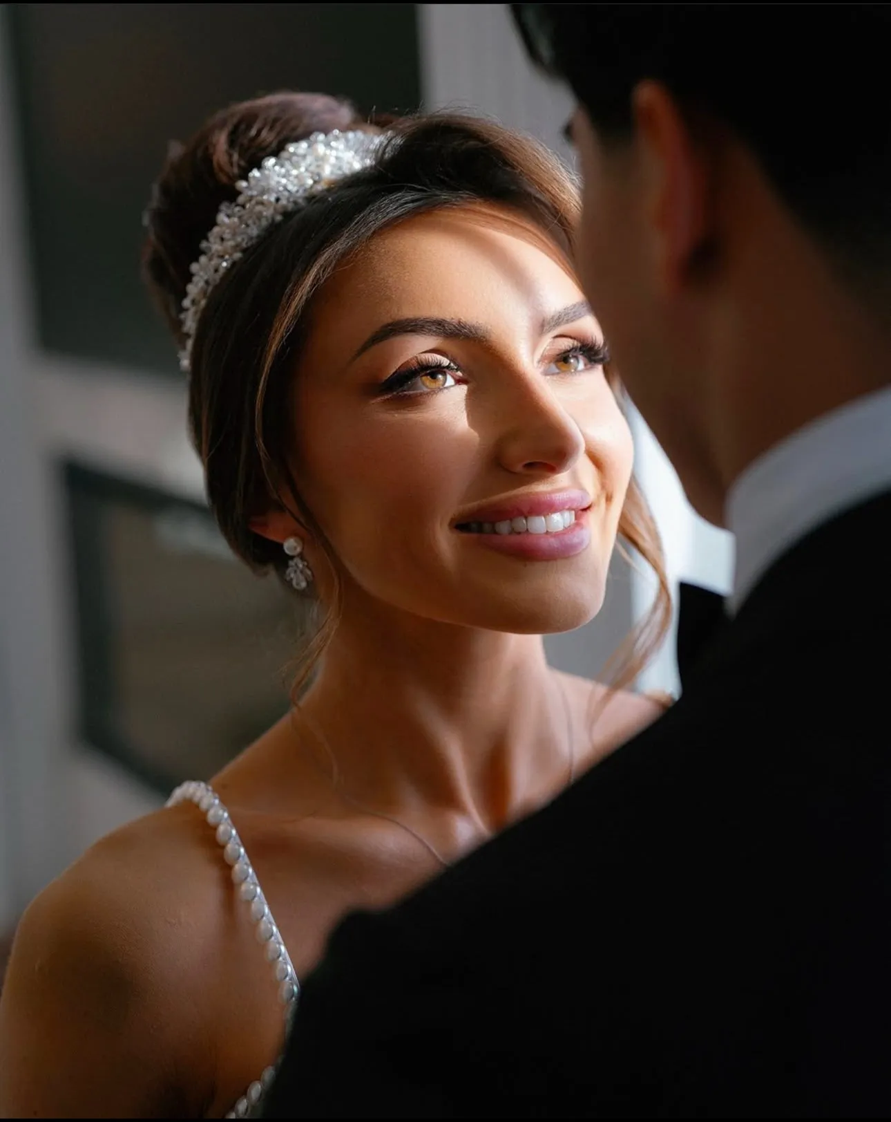 Alison Pearl Crown