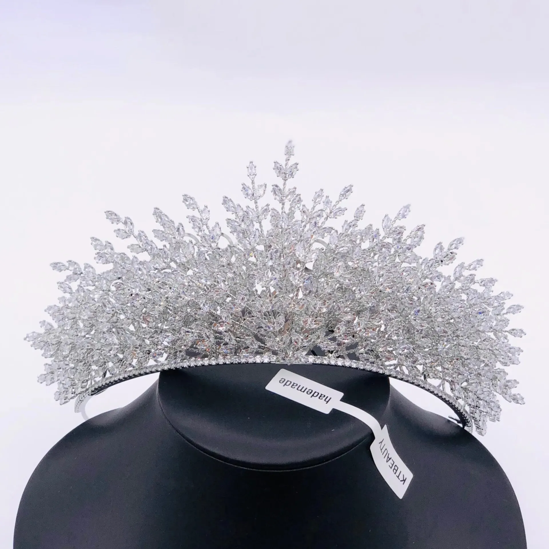Elegant 3D Bridal Crown for Ballroom Bliss