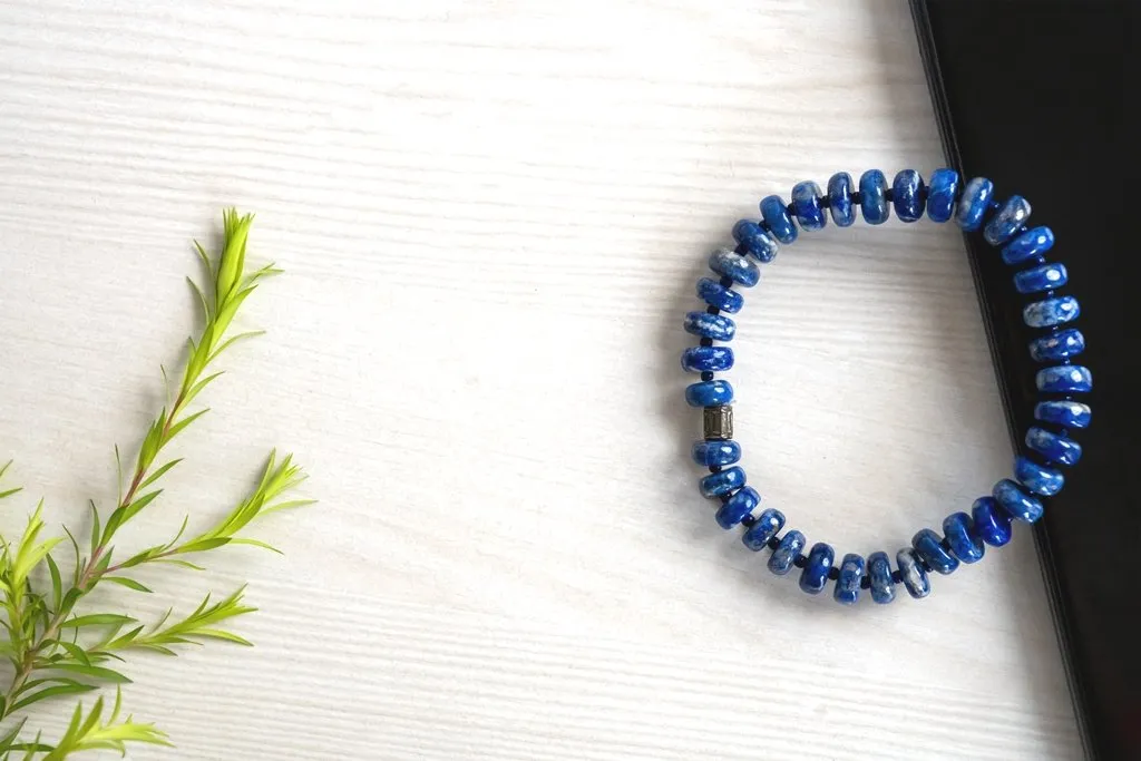 Lapis Lazuli for wisdom, self-expression, insomnia, depression & thyroid issues