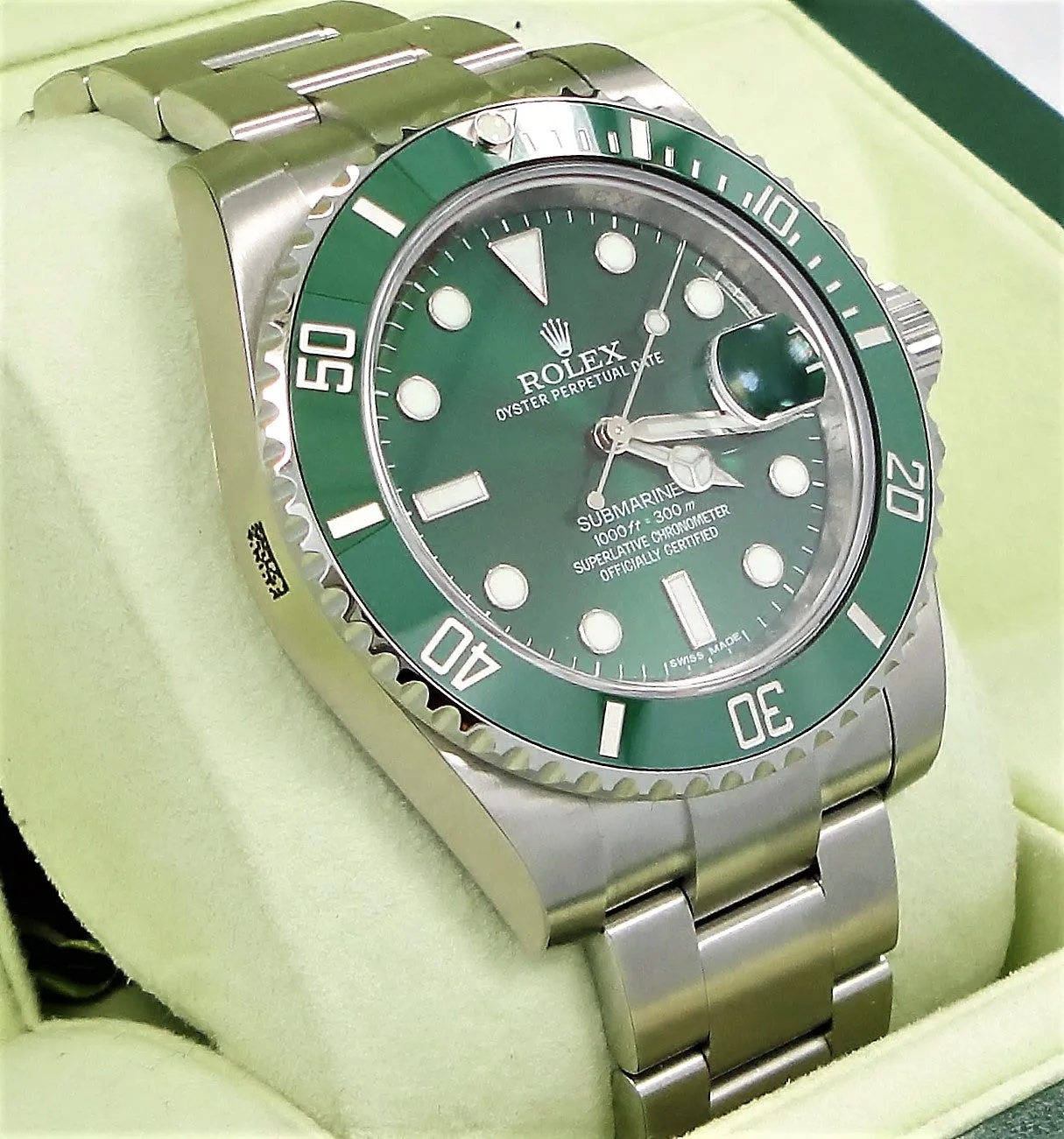 Rolex Oyster Perpetual Submariner 116610LV HULK UNWORN