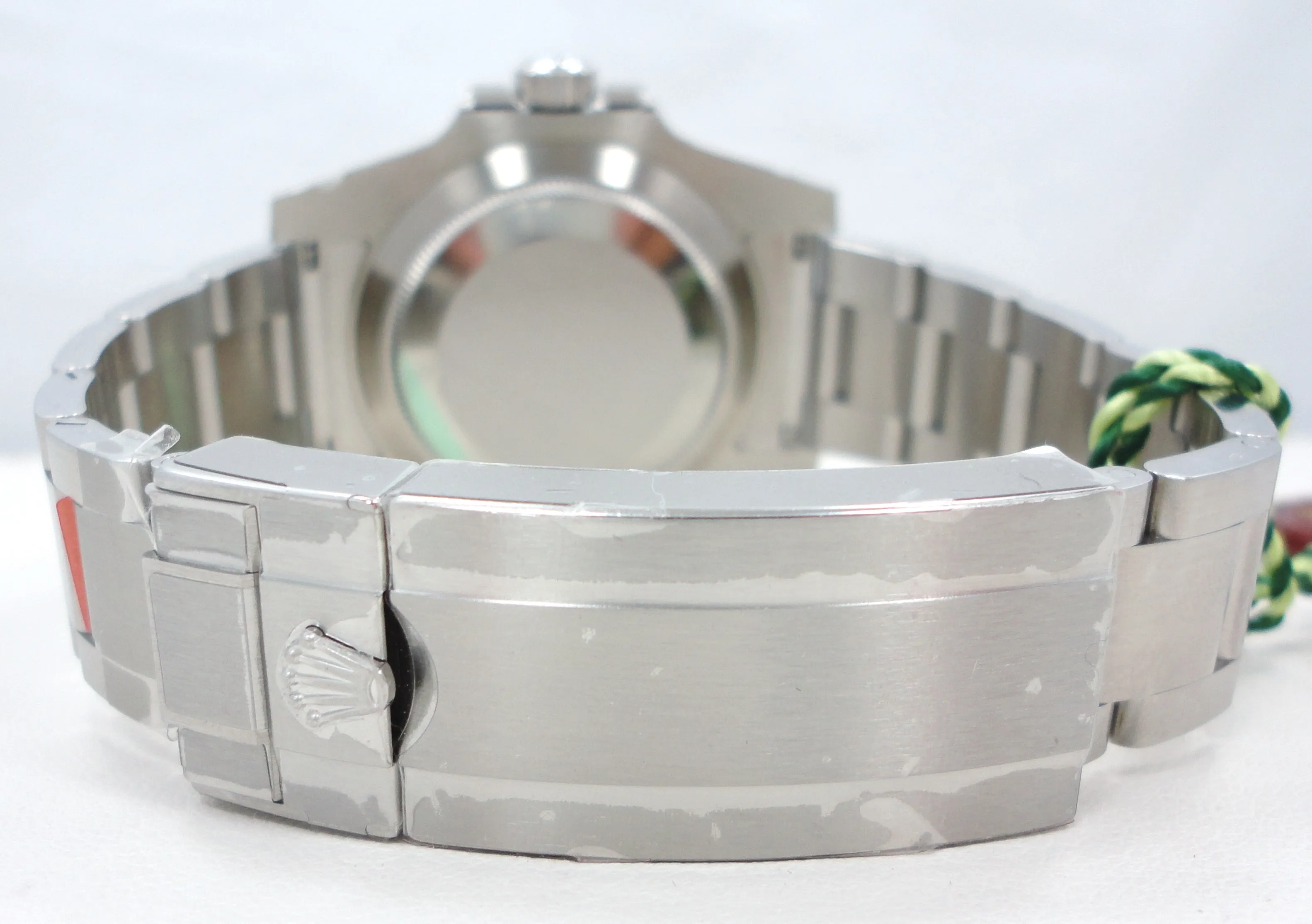 Rolex Oyster Perpetual Submariner 116610LV HULK UNWORN
