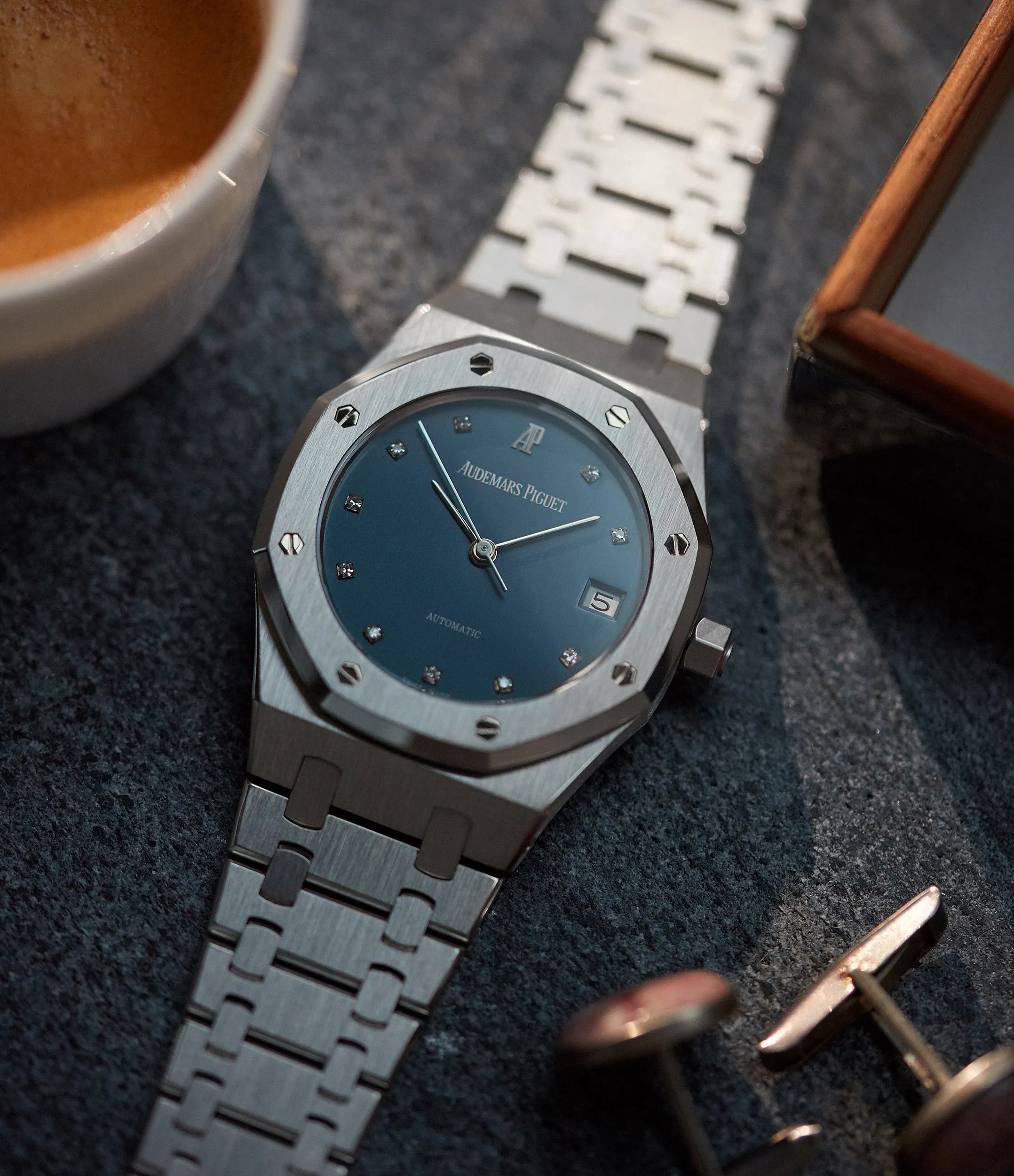 Royal Oak 14790PT | mid-size | platinum