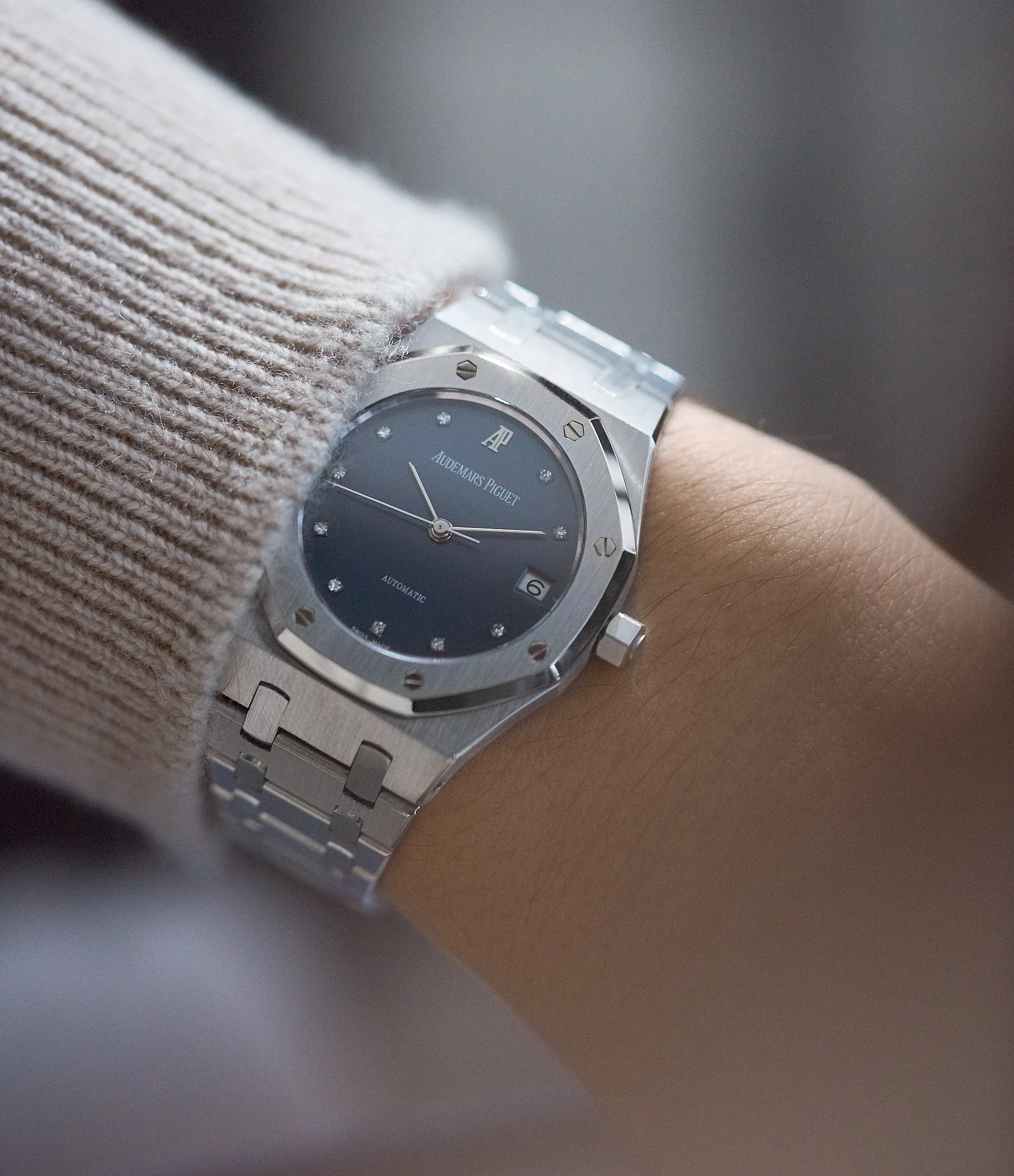 Royal Oak 14790PT | mid-size | platinum